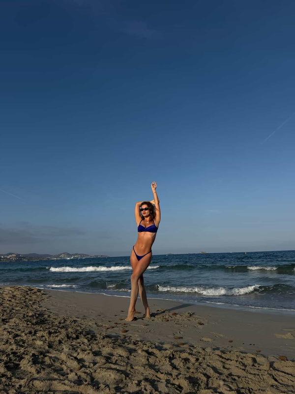 Solin Bikini - Glänzend mit einzigartigem Gummibund | LILOVÉE